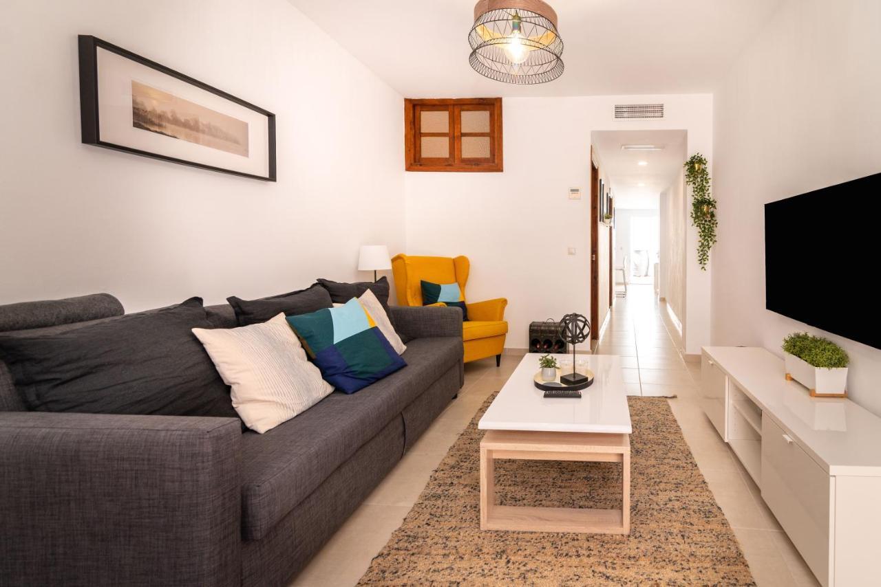 Lovely Cozy 2-Bedroom Residential Home With Patio Benalmádena Esterno foto