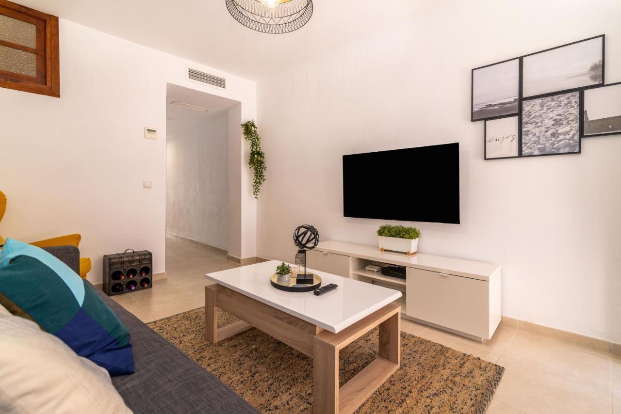 Lovely Cozy 2-Bedroom Residential Home With Patio Benalmádena Esterno foto