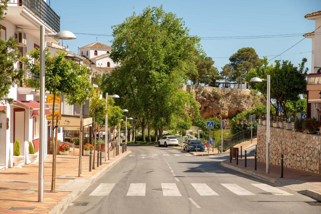 Lovely Cozy 2-Bedroom Residential Home With Patio Benalmádena Esterno foto